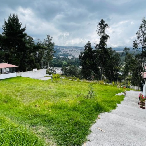 Terreno en venta, urbanización privada, la Floresta de Carcelén