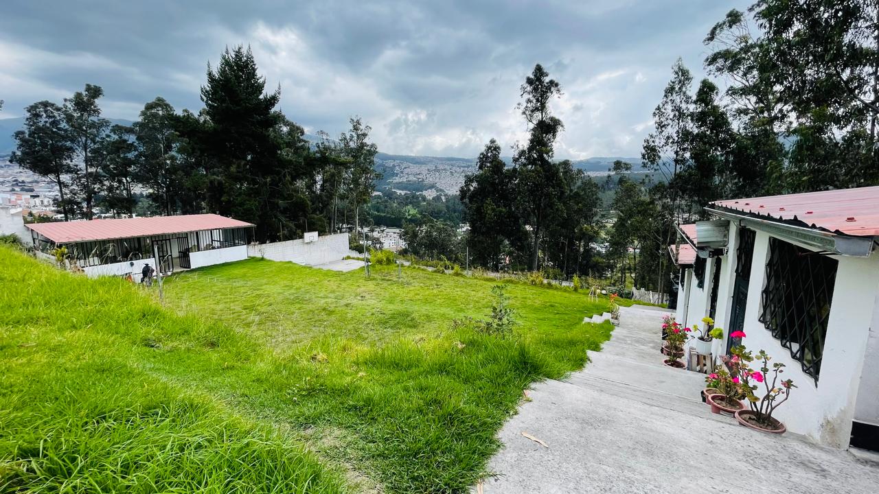 Terreno en venta, urbanización privada, la Floresta de Carcelén