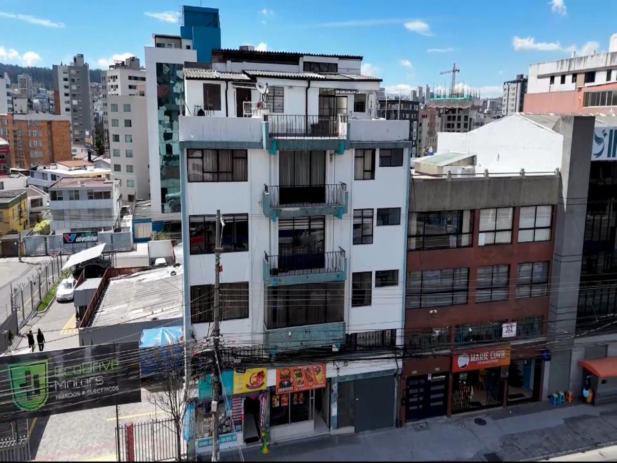 Venta Edificio Rentero Avenida 10 de Agosto y República