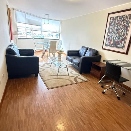 ÚLTIMA OPORTUNIDAD! Suite Amoblada en Renta Sector Av. 12 de Octubre